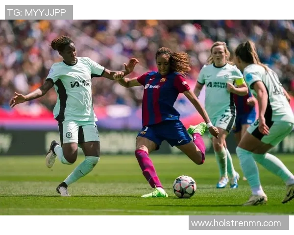 切尔西女足迎战热刺女足激烈对决引发球迷热情期待