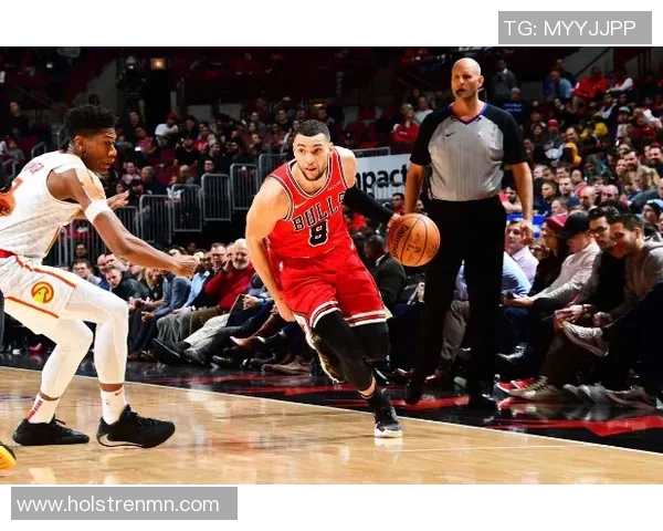 公牛与老鹰精彩对决比赛录像回顾全场亮点与精彩瞬间分析 公牛与老鹰精彩对决比赛录像回顾全场亮点与精彩瞬间分析