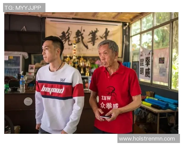 徐灿:从拳击新星到世界冠军的奋斗历程与荣耀之路 徐灿:从拳击新星到世界冠军的奋斗历程与荣耀之路