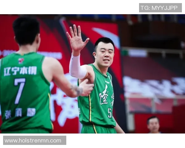 快船与黄蜂激战正酣央视网全程直播精彩对决