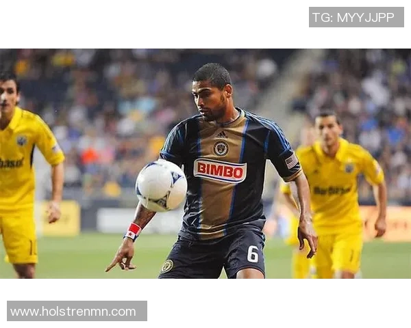 温哥华白帽与纽约城的激烈对决揭示足球战术与团队默契的较量 温哥华白帽与纽约城的激烈对决揭示足球战术与团队默契的较量